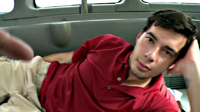 Amateur stud cums on gay dude in bus for money