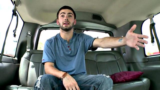 Amateur stud cums on gay dude in bus for money