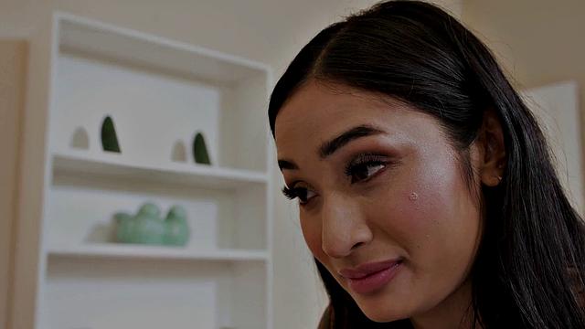 Naughty Babe Cheats On Her Boyfriend In Front Of Him!