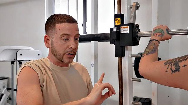 Phat ass MILF throatfucking trainer