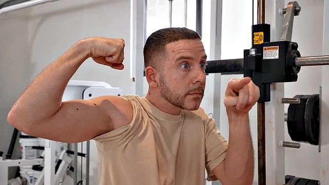 Phat ass MILF throatfucking trainer