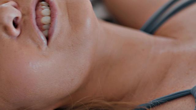 Perky Blonde Aaliyah Love Takes A Huge Load On Face