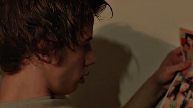 Victor Barebacks Two Twinks