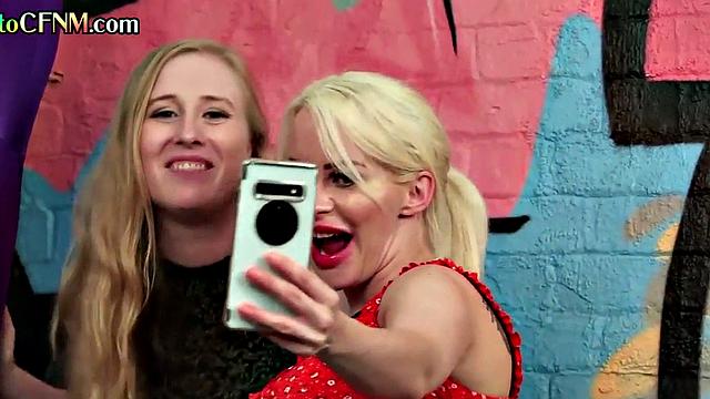 CFNM amateur ladies wank rod of costumed guy in HJ