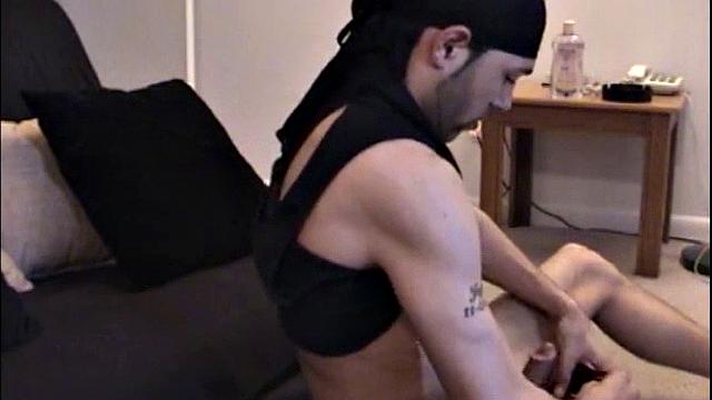 Straight Boy Enrique Gives Oral