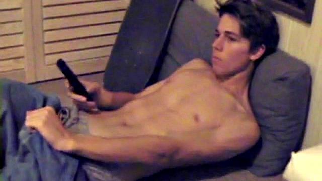 Fabulously lean and smooth Jayden works his cock inside his boxers. With the usual noisy straight porn playing in the background, Jayden gives himself a vigorous hand job.