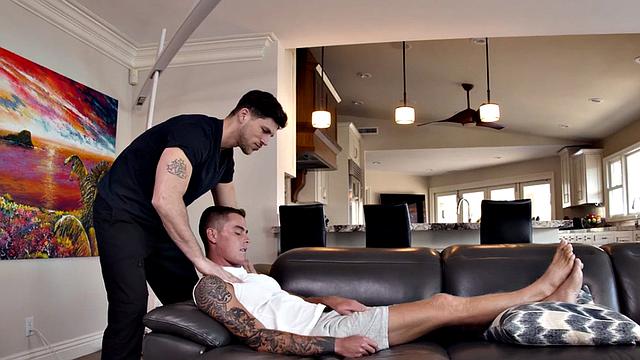 Stepbro sucked before barebacking jock for facial