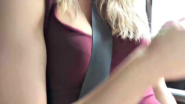 Lez beauty enjoys licking BFF pussy while fingering