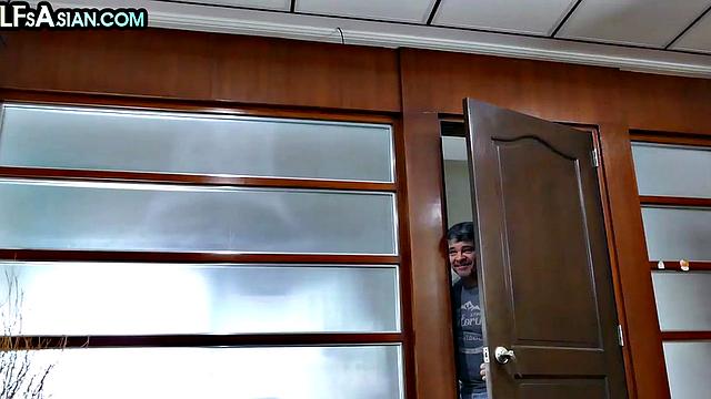 Skinny Asian twinks 3way fucked in anal with DILF