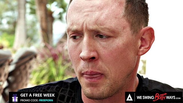 Два мужика и Алия Бринн устроили жаркий би-секс с двойным проникновением и глубоким минетом.