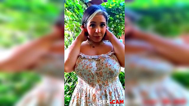 gorgeous milf telegram sext