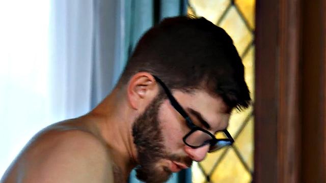 Hairymuff model banged by photographer after a blowjob