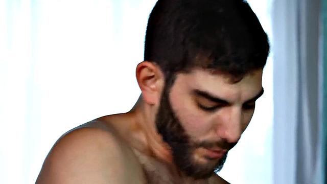 Hairymuff model banged by photographer after a blowjob