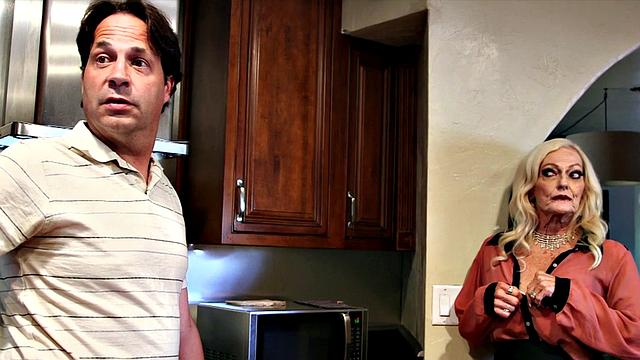 Well, This Is One Way to Sell a House