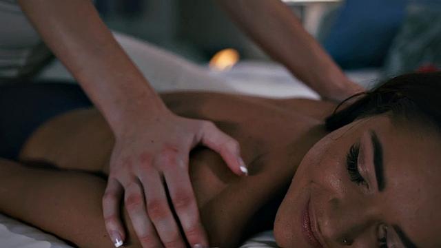 Tribbing lesbians in sapphic session spoiling pussies