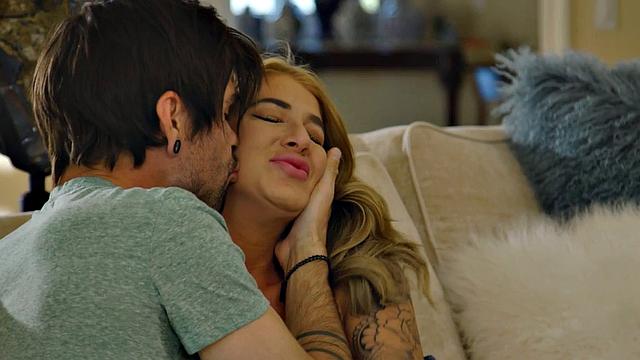 Busty MILF gets her pussy banged by her BF