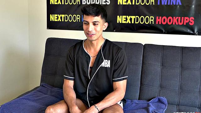 Athletic solo jock with handsome body wanks on casting