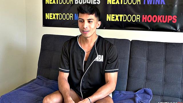 Athletic solo jock with handsome body wanks on casting