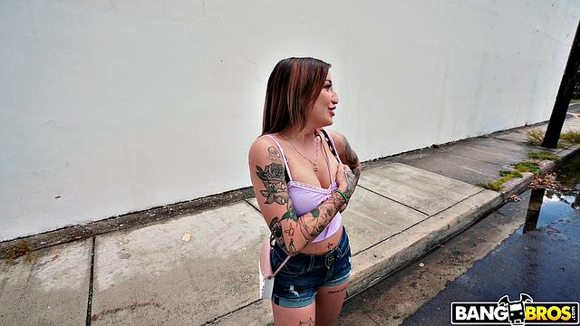 Wild Girl Twerks for Ride