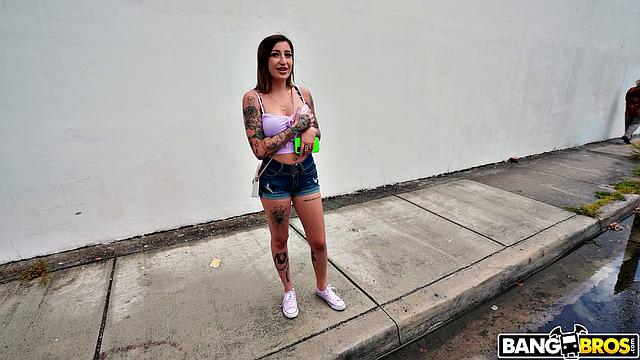 Wild Girl Twerks for Ride