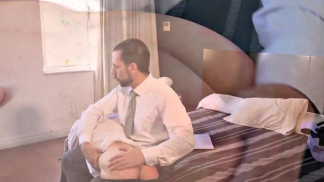 Жесткий дом карает латинский зад после долгого дня