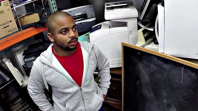 Pawn gay black stud sucks white in meeting room