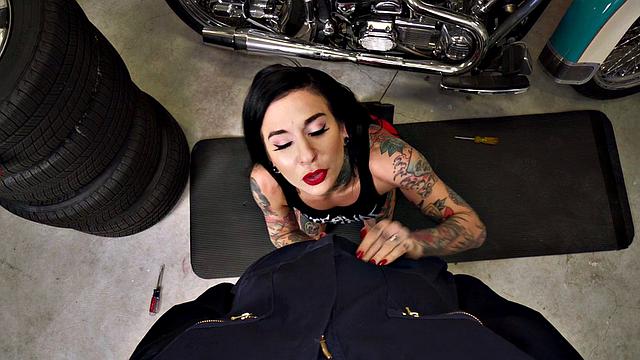 Squirting Biker Fucks The Mechanic