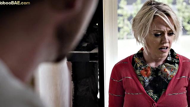 Cute babe sharing cock with bigtitted MILF in 3some