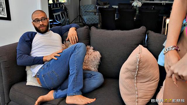 Hot Girls With Tools