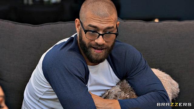 Hot Girls With Tools