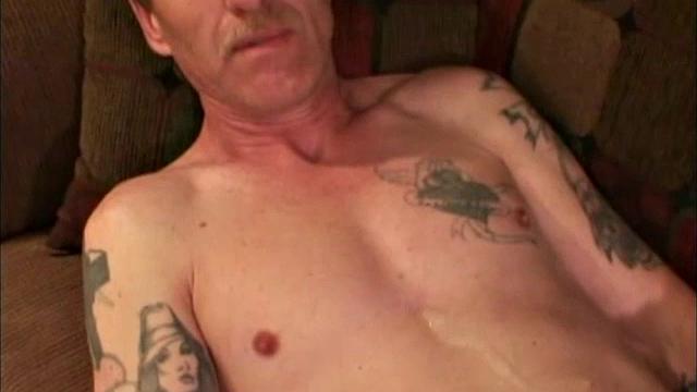 I love men like Ed. Incredibly masculine, this 43 year old guy is a mechanic and construction worker, who leads a secret life. As it turns out, when he was on a chain gang, Ed got his dikc sucked by another man, and he was hooked.