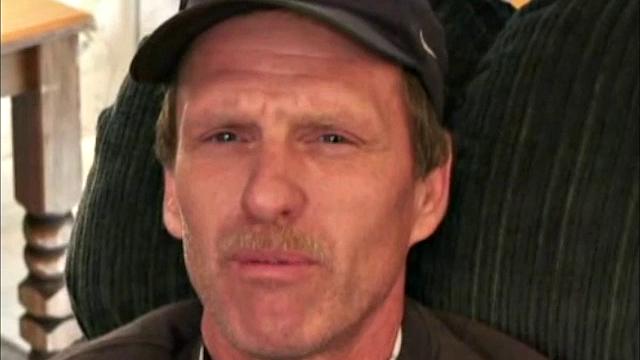 I love men like Ed. Incredibly masculine, this 43 year old guy is a mechanic and construction worker, who leads a secret life. As it turns out, when he was on a chain gang, Ed got his dikc sucked by another man, and he was hooked.