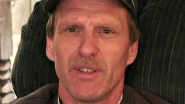 I love men like Ed. Incredibly masculine, this 43 year old guy is a mechanic and construction worker, who leads a secret life. As it turns out, when he was on a chain gang, Ed got his dikc sucked by another man, and he was hooked.