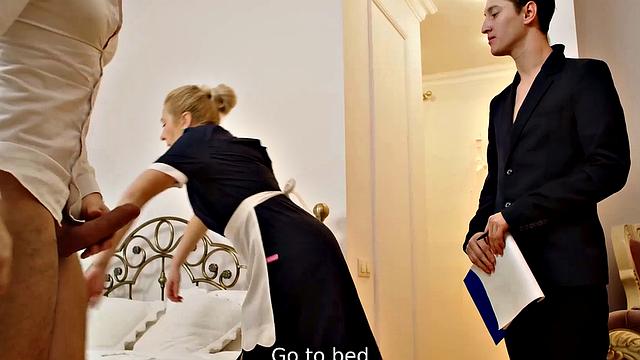 русская зрелая в чулках пришла за лобстером, а получила британский член