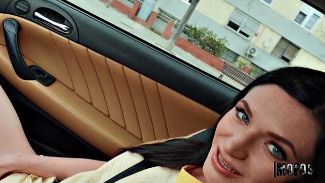 Pussy Stranded In The Wind