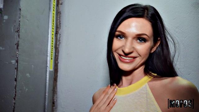 Pussy Stranded In The Wind