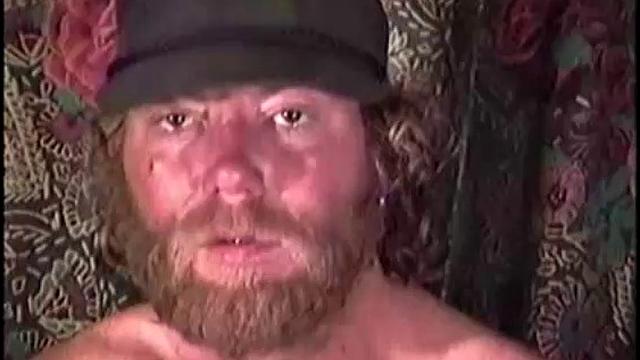 Ли срывает крышу на мужской футбольной оргию