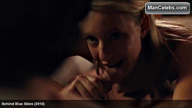 Bill Skarsgard average-sized dick