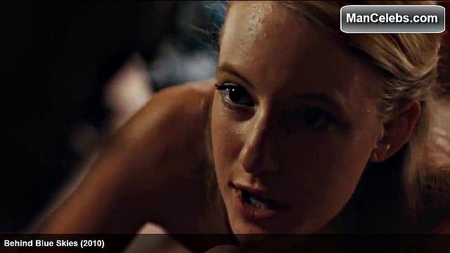 Bill Skarsgard average-sized dick