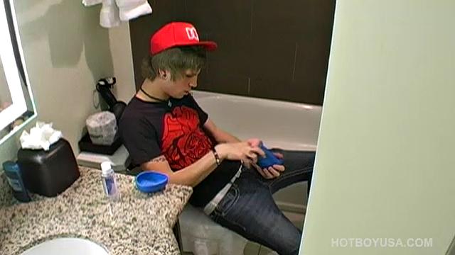 Robbie Callahan, 19 year old bundle of energy from the Dallas, Texas. Robbie, and has a girlfriend back home in Texas, but he's really a sexual creature down deep and loves everything about it.