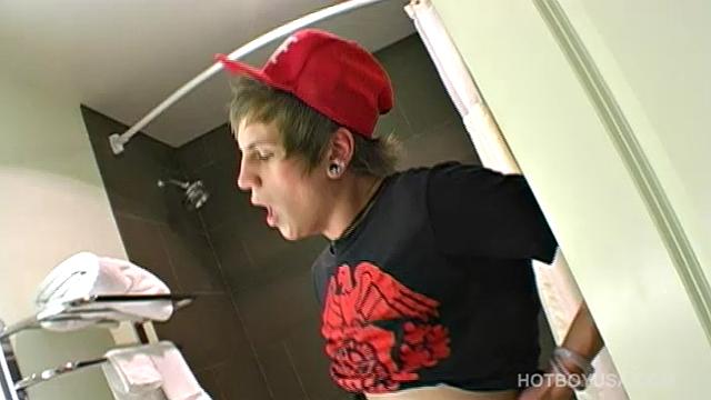 Robbie Callahan, 19 year old bundle of energy from the Dallas, Texas. Robbie, and has a girlfriend back home in Texas, but he's really a sexual creature down deep and loves everything about it.