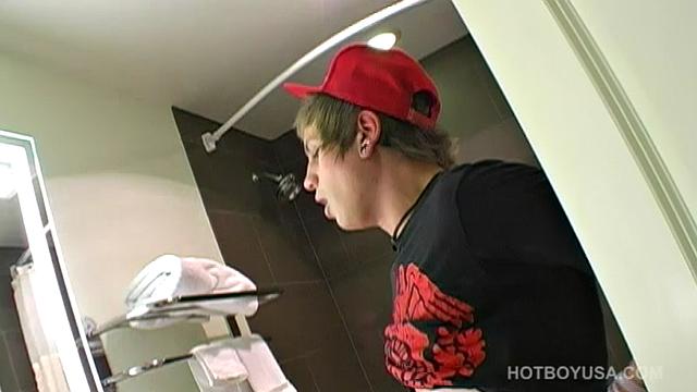 Robbie Callahan, 19 year old bundle of energy from the Dallas, Texas. Robbie, and has a girlfriend back home in Texas, but he's really a sexual creature down deep and loves everything about it.