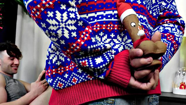 Bulky bf barebacking with stud indoors for cumshots