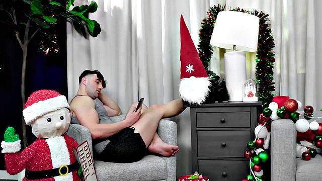 Bulky bf barebacking with stud indoors for cumshots