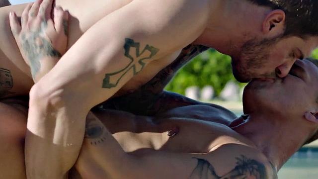 Stepbrother nails stepbro's ass outdoors and makes him beg for more