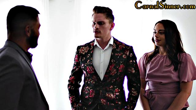 Cocksucking babe fucked in bisex 3some