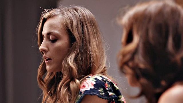 Stepteen practices kissing on milf before oral