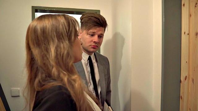 Big-titted MILF in stockings joins couple in FMM threesome