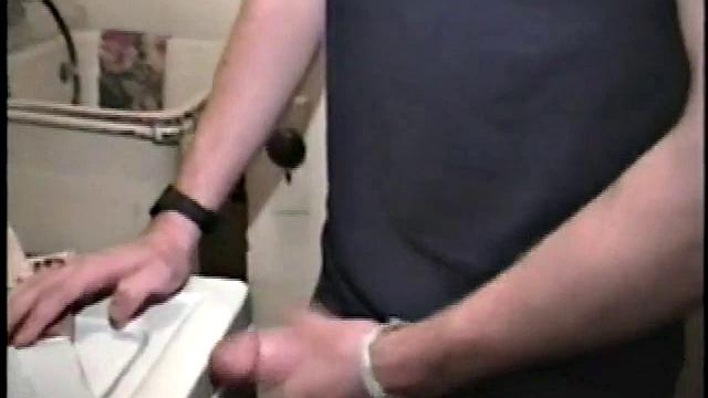 Laundry Room Masturbate