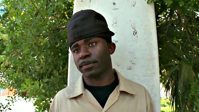 Amateur Black pulled and public fucked outdoor